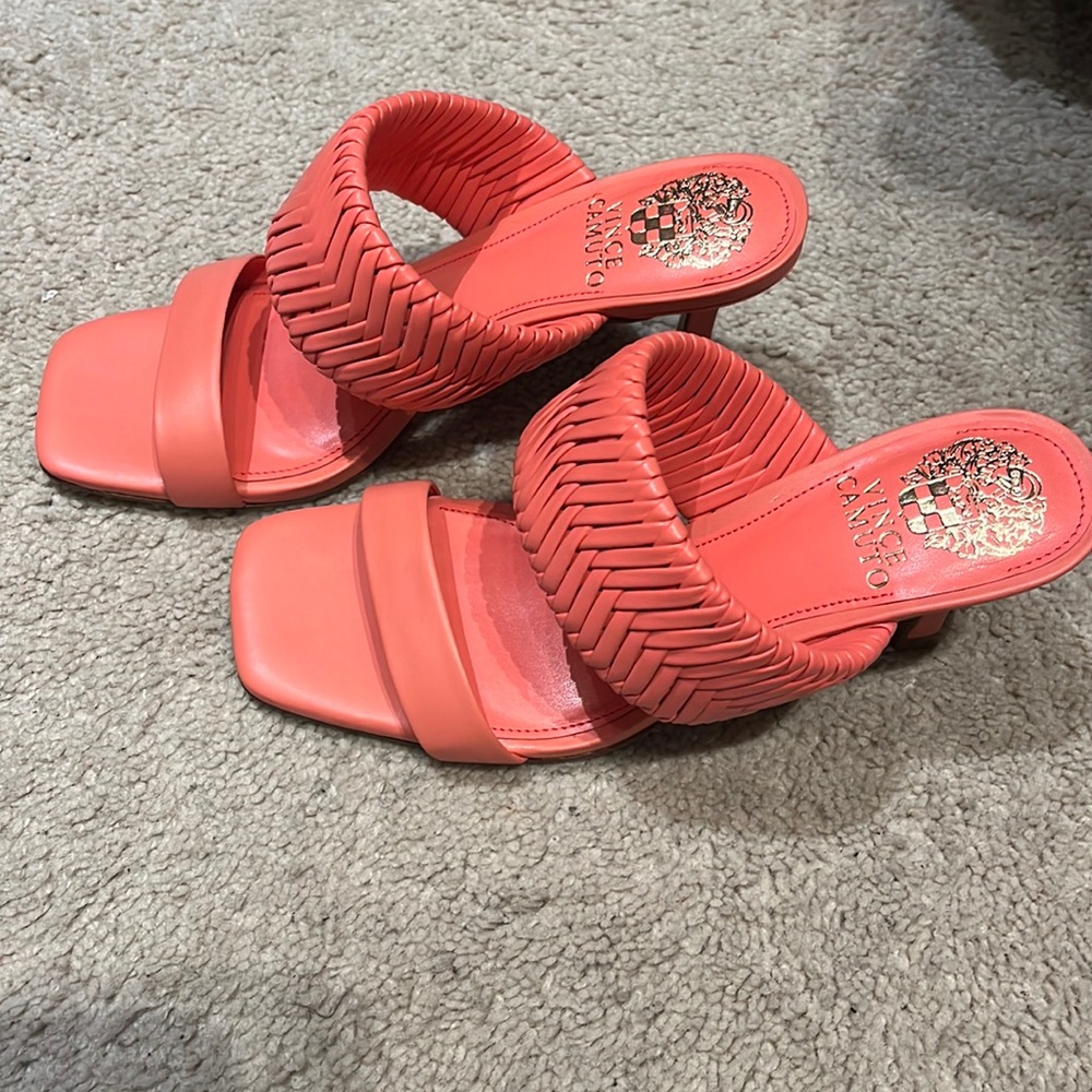 Vince Camuto Coral Sandal Size 6 1/2M